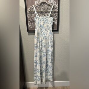 NWT Universal Thread White and Light Blue Floral Maxi Dress